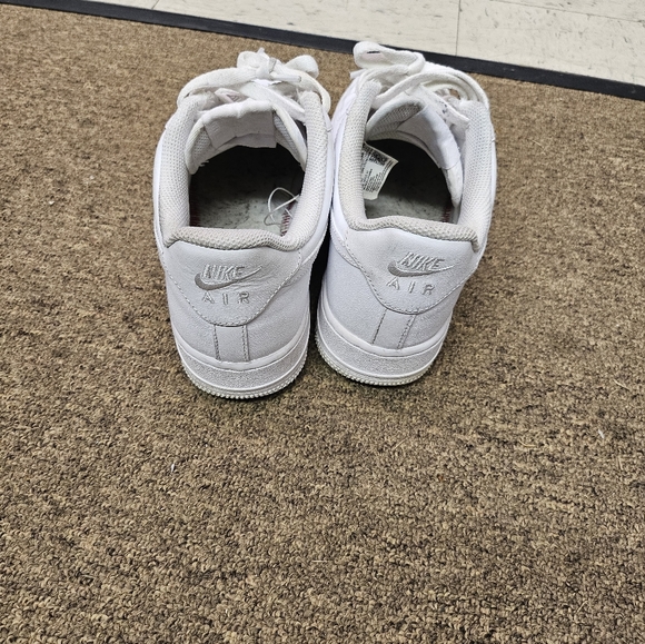 Air force 1 size 8.5 - Picture 3 of 8